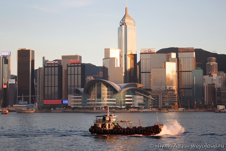Гонконг – Вид на остров Гонконг с Аллеи звезд