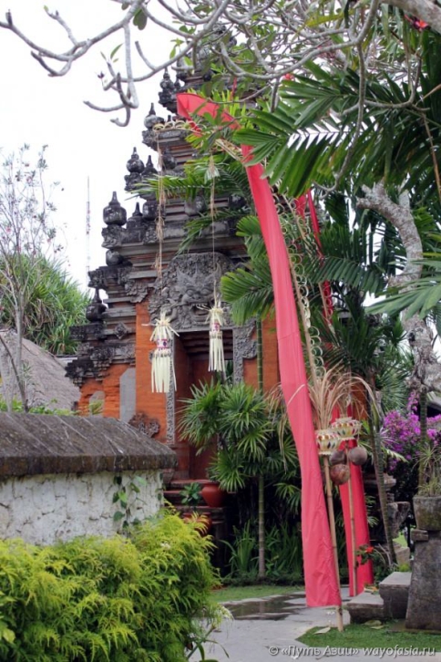 Бали - храм при отеле Jimbaran Puri Bali