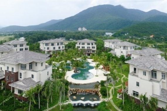 Бухта Ялунвань - отель Huayu Resort & Spa